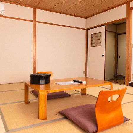 Готель Yuzennoyado Toukai Урешіно Екстер'єр фото